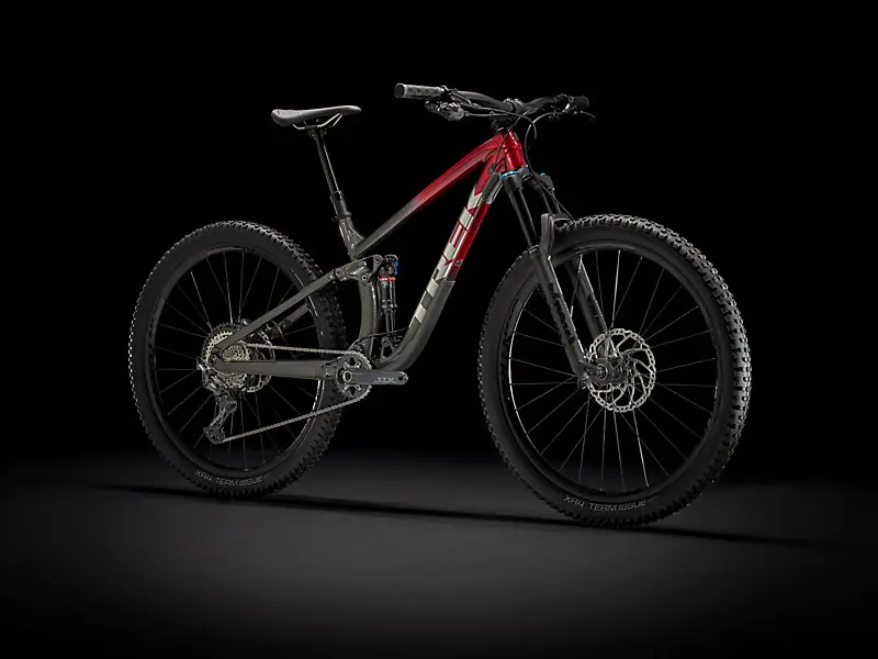 Trek Fuel EX 8 GX (Vermelho Fúria para Preto Dnister Fade)